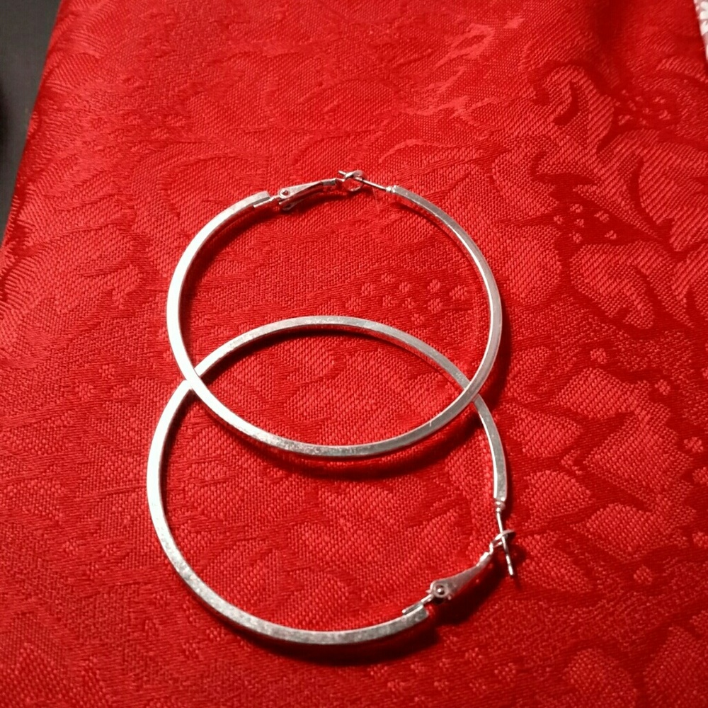 ⭐2 for $10⭐Fashion hoops